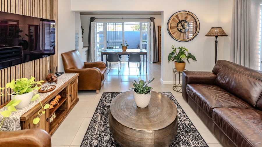 2 Bedroom Property for Sale in Sonstraal Heights Western Cape